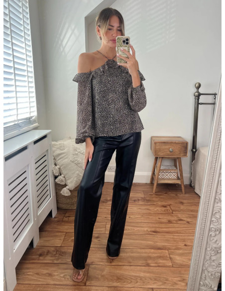 Stylecheat Fern Cold Shoulder Corsage Blouse