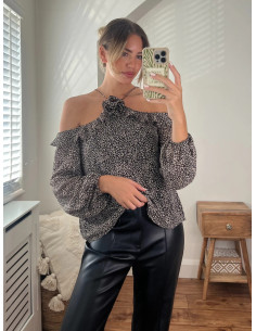 Stylecheat Fern Cold Shoulder Corsage Blouse 2